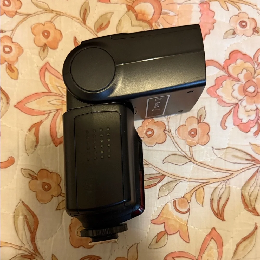 Neewer Black Camera Flash